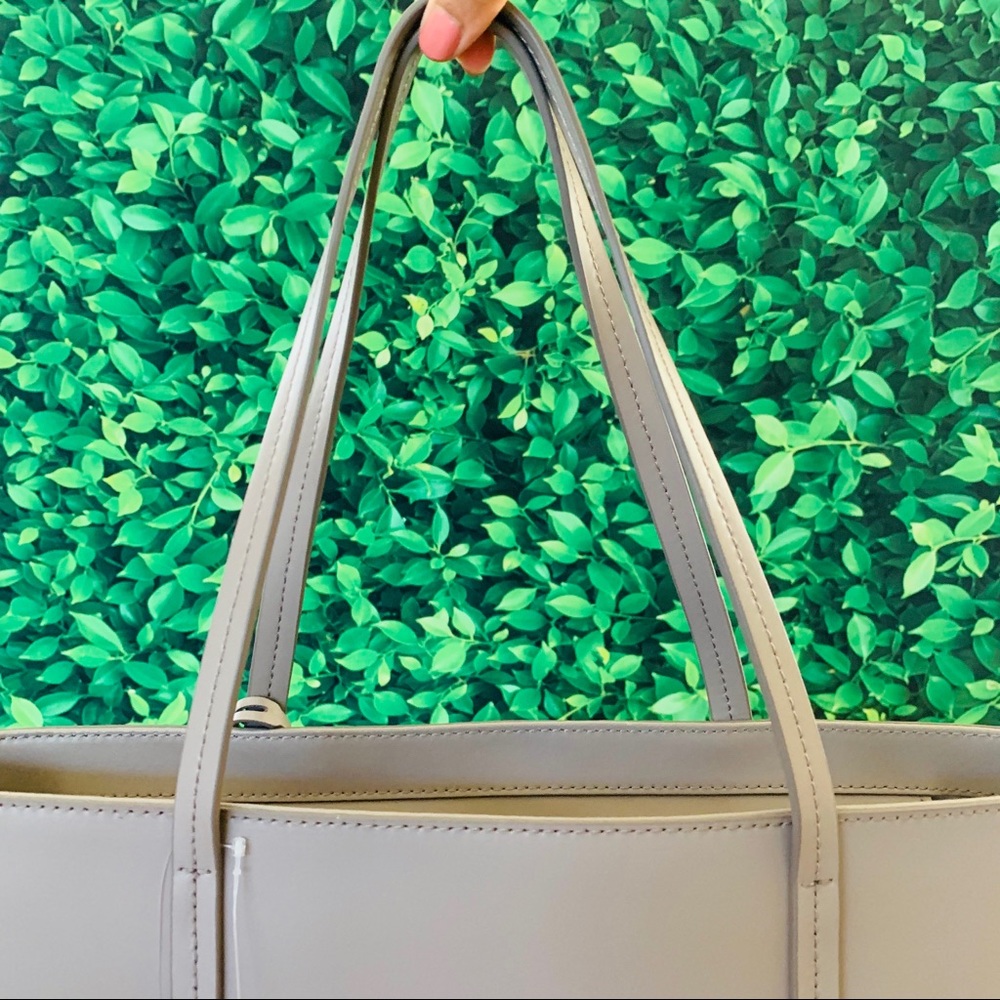 Kate Spade Seton Drive Karla Tote Cityscape - Picture 6 of 8